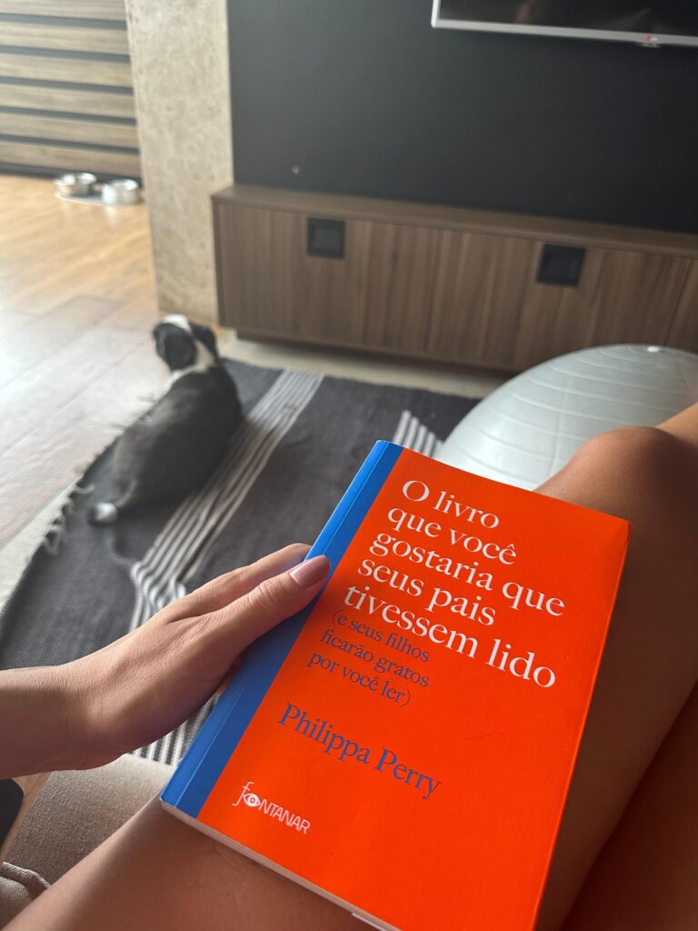 Aléxia grávida lendo - Cool Moms Club
